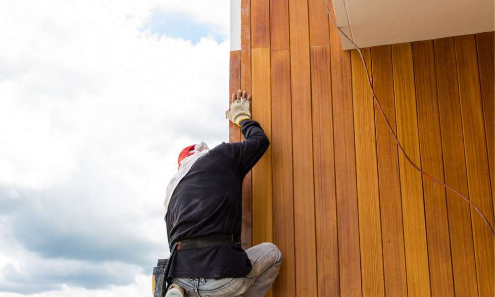 how to remove spray paint from vinyl siding