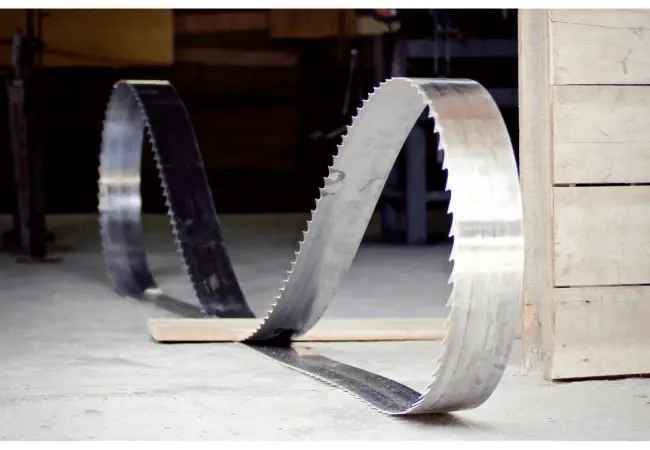 How to fold a band saw blade